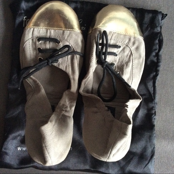 Footzyfolds - Foldable Ballerina Style Shoes - Picture 2 of 3